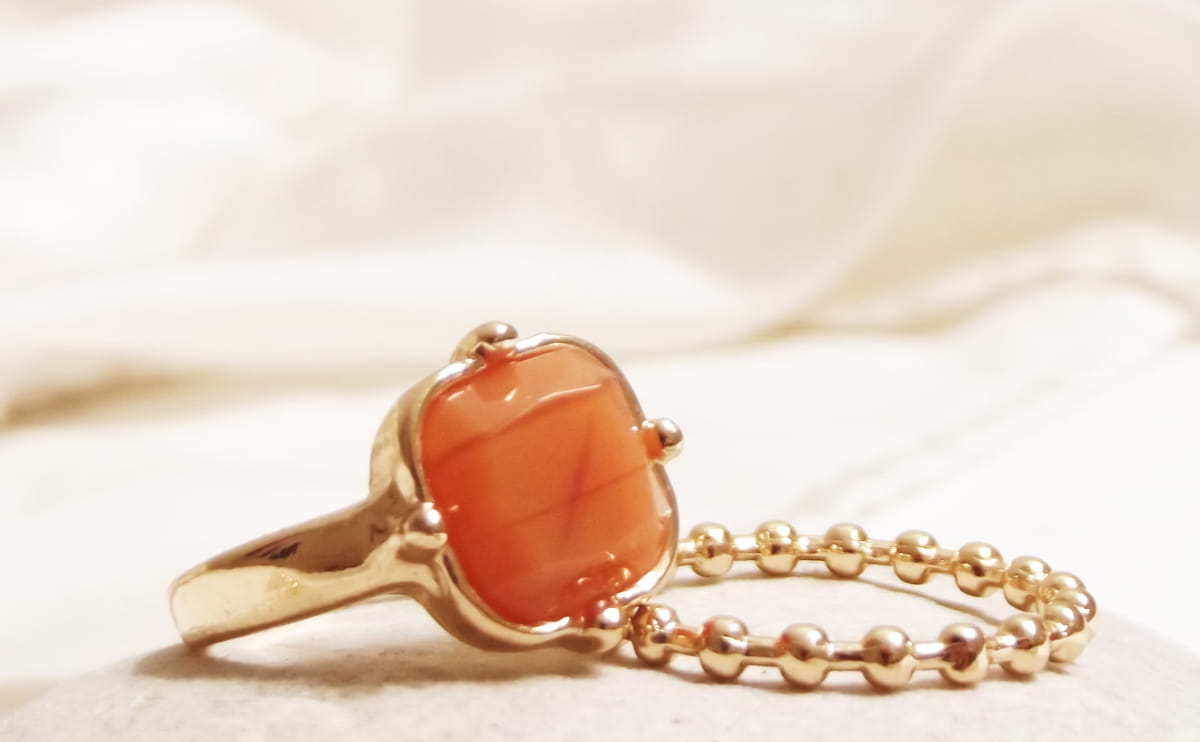 Styling Simple Jewellery for Maximum Impact